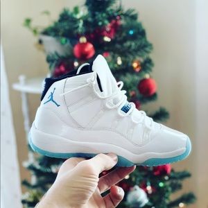 LEGEND BLUE 11s size 6y